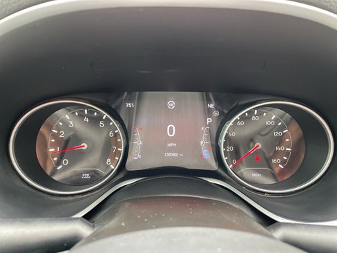 Used 2018 Jeep Compass Latitude w/ Popular Equipment Group image 12