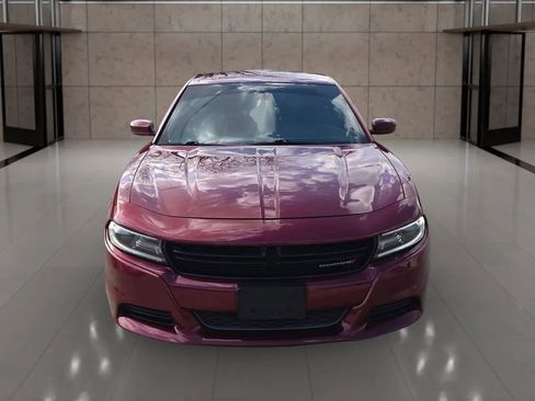 Used 2018 Dodge Charger SXT image 6