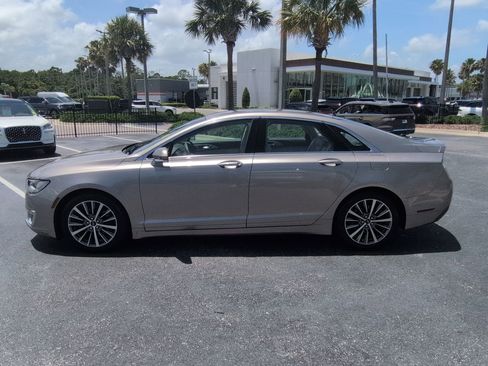 Used 2019 Lincoln MKZ Reserve FWD image 7