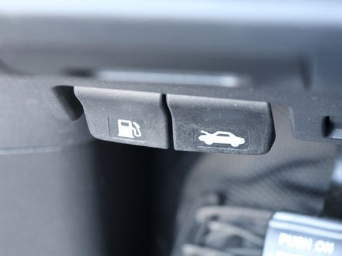 Used 2023 Nissan Murano SV w/ SV Midnight Edition Package image 16