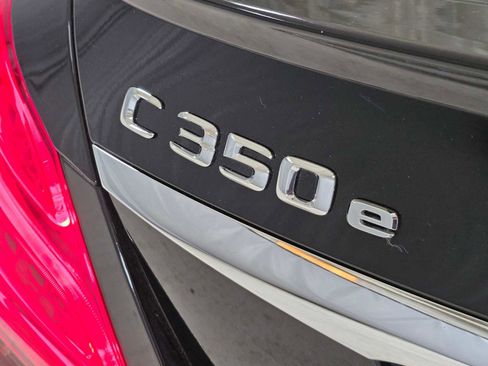 Used 2016 Mercedes-Benz C 350e Sedan image 16