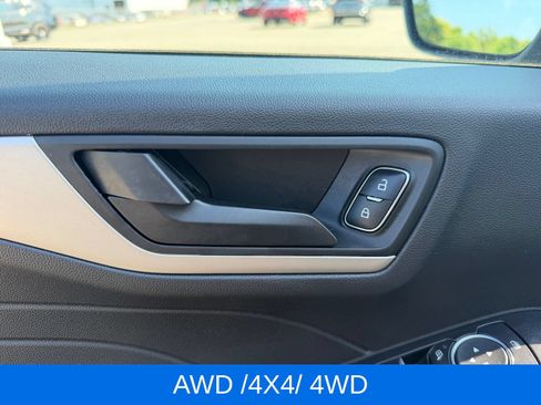 Used 2022 Ford Escape SE AWD/4WD image 13