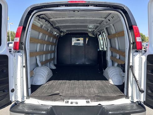 Used 2021 GMC Savana 2500 w/ Driver Convenience Package RWD image 21
