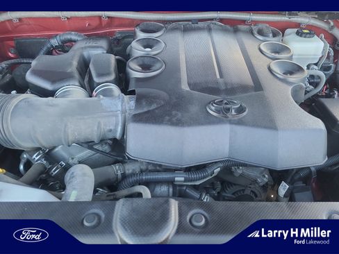 Used 2017 Toyota 4Runner SR5 image 22