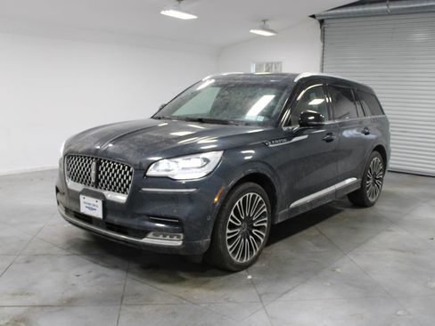 Used 2023 Lincoln Aviator Black Label w/ Dynamic Handling Package image 4