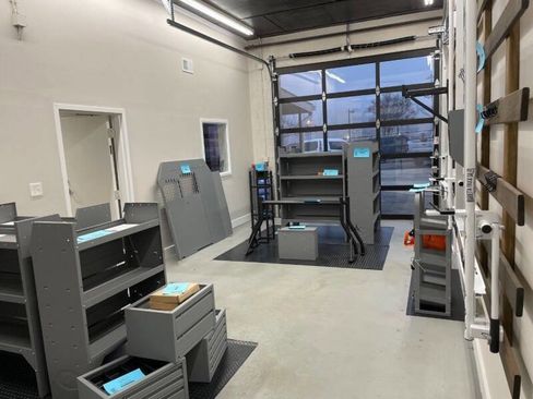 Used 2018 Ford Transit 150 XLT image 20