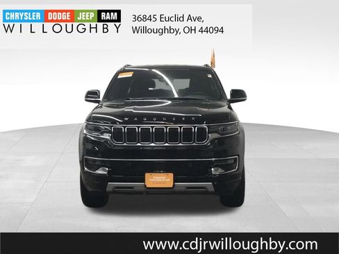 Certified 2025 Jeep Wagoneer Series II image 2