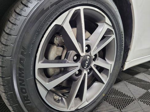 Used 2022 Kia Forte LXS w/ LXS Technology Package FWD image 31