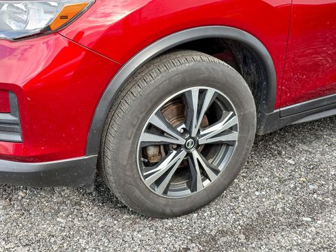 Used 2019 Nissan Rogue SV w/ Sun & Sound Touring Package image 9