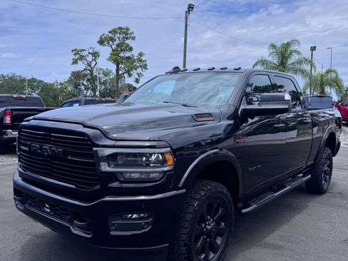 Used 2022 RAM 2500 Laramie AWD/4WD image 2