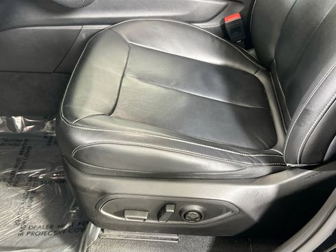 Used 2022 Jeep Grand Cherokee Limited image 18