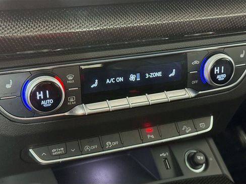 Certified 2025 Audi SQ5 Premium Plus w/ Premium Plus Package image 21