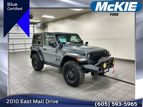 Used 2025 Jeep Wrangler Sport AWD/4WD image 1