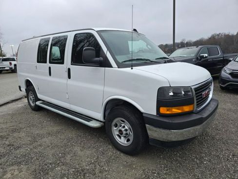 Used 2025 GMC Savana 2500 w/ Driver Convenience Package RWD image 7
