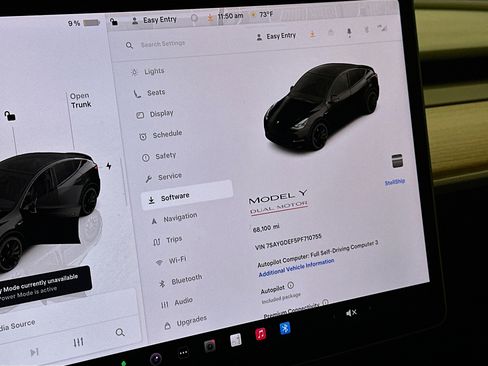 Used 2023 Tesla Model Y Performance image 18