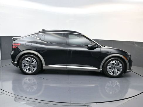 Used 2024 Genesis GV60 RWD image 2