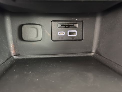 Certified 2023 GMC Acadia SLE w/ Driver Convenience Package image 32