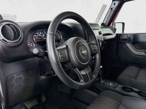 Used 2012 Jeep Wrangler Unlimited Sport AWD/4WD image 4
