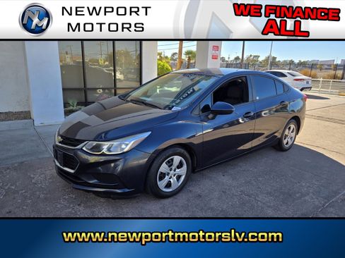 Used 2016 Chevrolet Cruze LS image 1