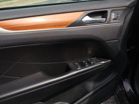 Used 2017 Lincoln MKC Reserve FWD image 16