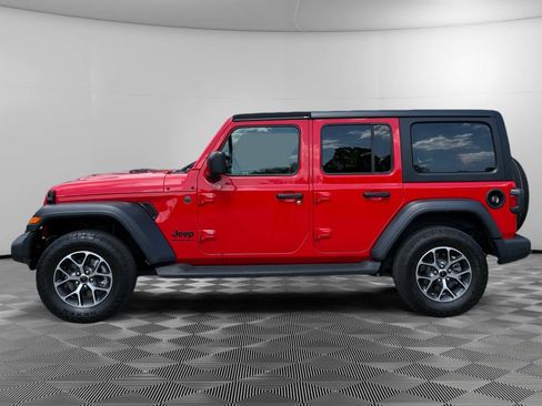 Used 2024 Jeep Wrangler Unlimited Sport AWD/4WD image 2
