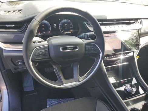 New 2026 Jeep Grand Cherokee Altitude RWD image 11