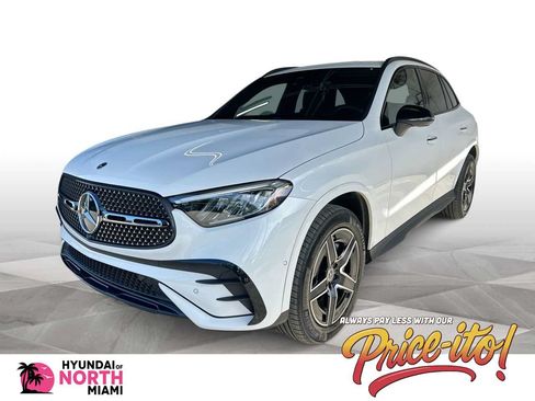 Used 2025 Mercedes-Benz GLC 300 4MATIC image 1