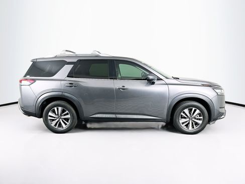 Used 2022 Nissan Pathfinder SL w/ SL Black Package FWD image 10