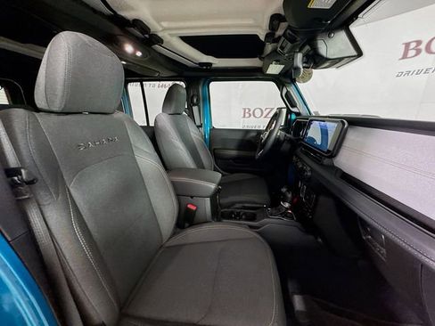 Used 2024 Jeep Wrangler Unlimited Sahara w/ Technology Group image 32