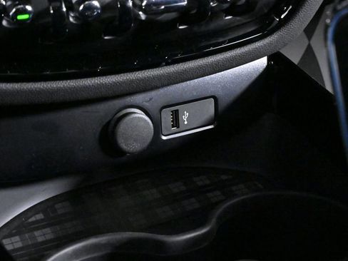 Used 2022 MINI Cooper Clubman S w/ Driver Assistance Package image 18