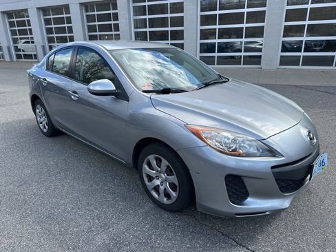 Used 2013 MAZDA MAZDA3 i SV w/ Convenience Pkg FWD image 1
