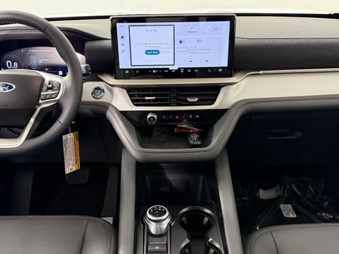 New 2026 Ford Explorer Active w/ Active Comfort Package RWD image 12