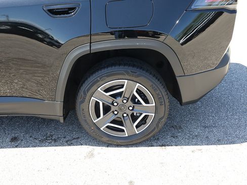 New 2026 Jeep Cherokee Limited AWD/4WD image 4