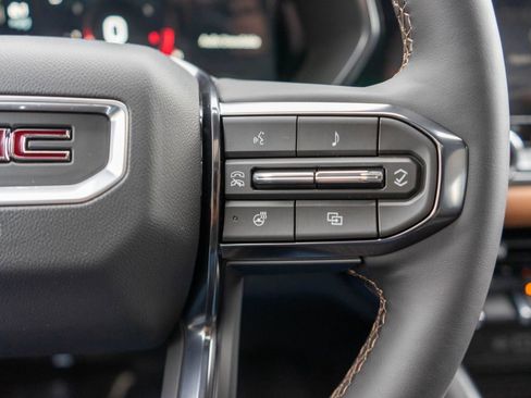 New 2026 GMC Canyon AT4 w/ Technology Plus Package AWD/4WD image 18