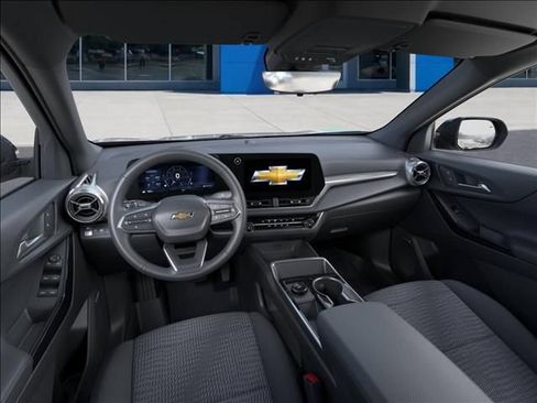 New 2026 Chevrolet Equinox LT w/ Safety and Technology Package FWD image 15