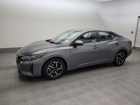 Used 2024 Nissan Sentra SV FWD image 2
