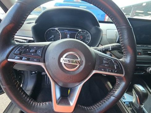 Used 2022 Nissan Altima 2.5 SR FWD image 14