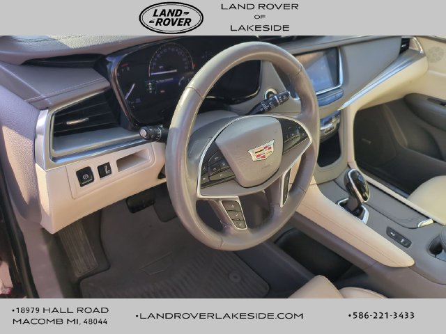 Used 2017 Cadillac XT5 Premium Luxury w/ LPO, Wheel Lock Package FWD image 7