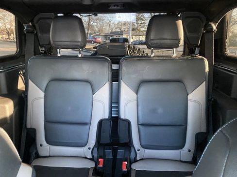 Used 2023 Ford Bronco Wildtrak image 26