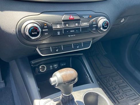Used 2017 Kia Sorento AWD w/ LX Convenience Package image 20