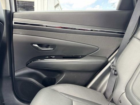 Used 2023 Hyundai Tucson Limited FWD image 16