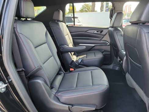 Used 2026 Chevrolet Traverse Z71 AWD/4WD image 16