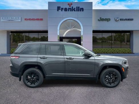 New 2026 Jeep Grand Cherokee Altitude AWD/4WD image 2