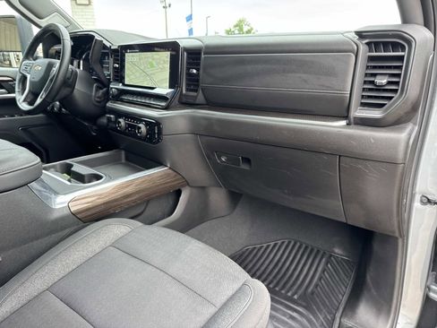 Used 2024 Chevrolet Silverado 2500 LT w/ Convenience Package AWD/4WD image 12