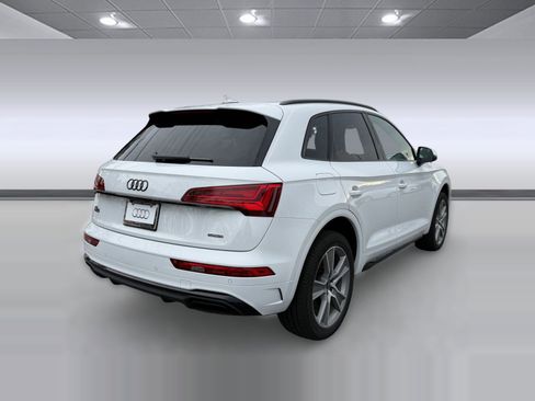 Certified 2025 Audi Q5 2.0T Premium w/ Convenience Plus Package image 9