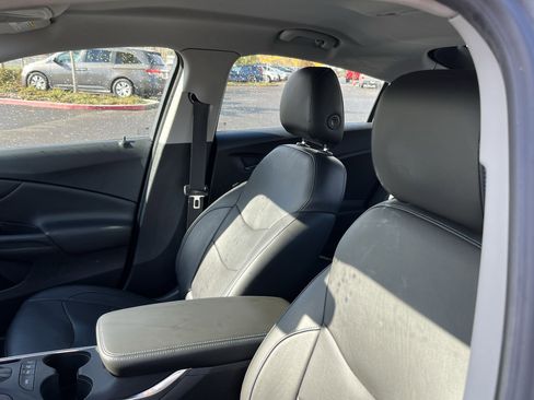 Used 2018 Chevrolet Volt Premier w/ Driver Confidence Package image 16