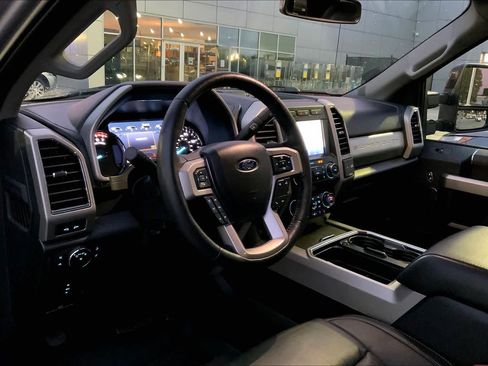 Used 2020 Ford F250 Lariat image 16