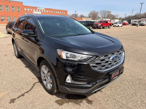Used 2019 Ford Edge Titanium AWD/4WD image 8