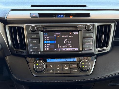 Used 2015 Toyota RAV4 XLE image 21