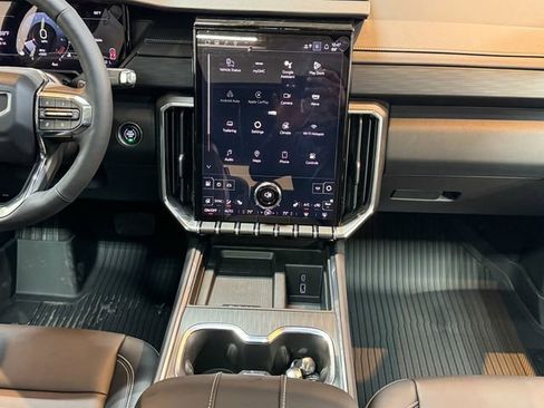 New 2025 GMC Acadia Elevation w/ Elevation Premium Package image 27